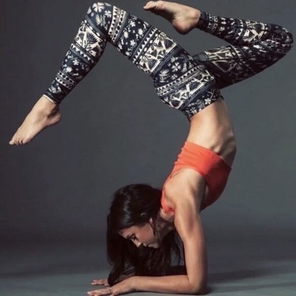 TEEKI Moon Flower Hot Pant Buttery Soft Leggings Navy Blue & Cream Size S - Picture 2 of 8